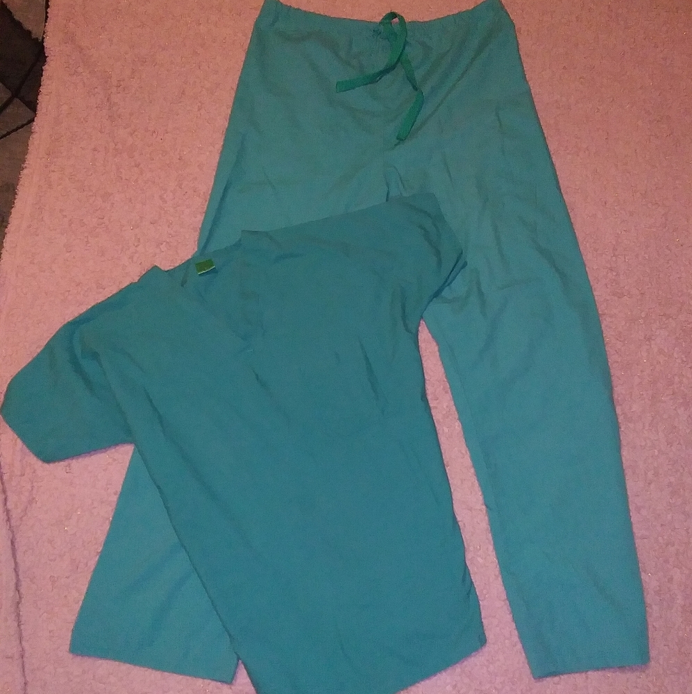 Size XS/Small Jade Green Scrub Set
